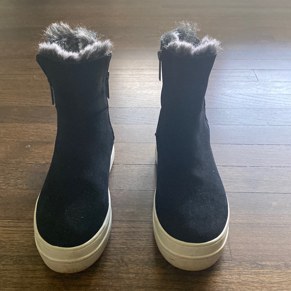 J Slides faux fur Booties Black in color in a size 6